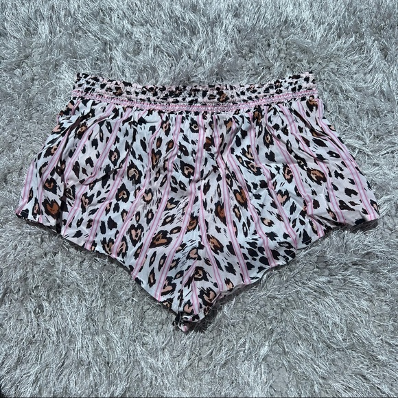 NEW VICTORIA’S SECRET PJS BOTTOMS UNDERWEAR SMALL - Picture 2 of 2
